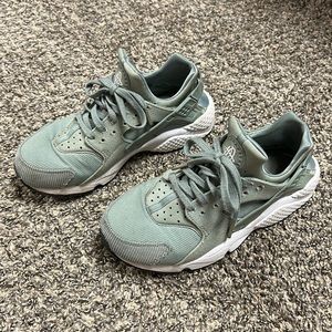 Nike Air Huarache Run